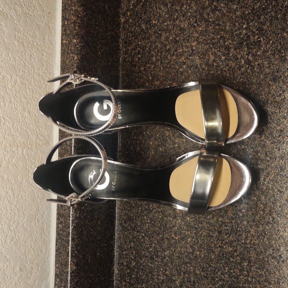 Sale!🔥G by Guess Silver Mirror Metallic Stiletto High Heels EUC! - Picture 8 of 13
